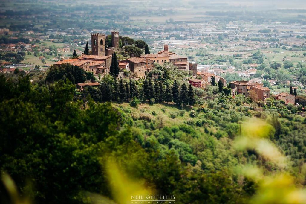 La Magione Dei Todaro Borgo a Buggiano Bagian luar foto